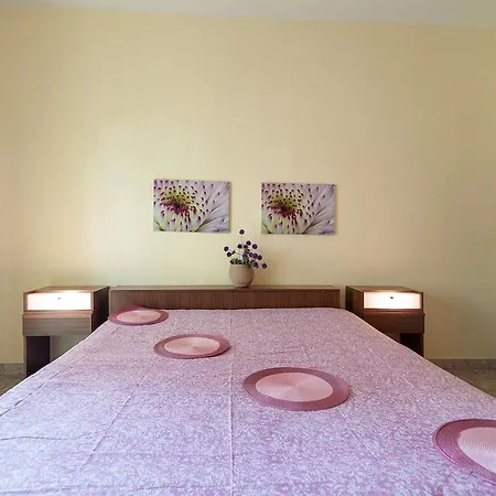 Hintown Apartment *